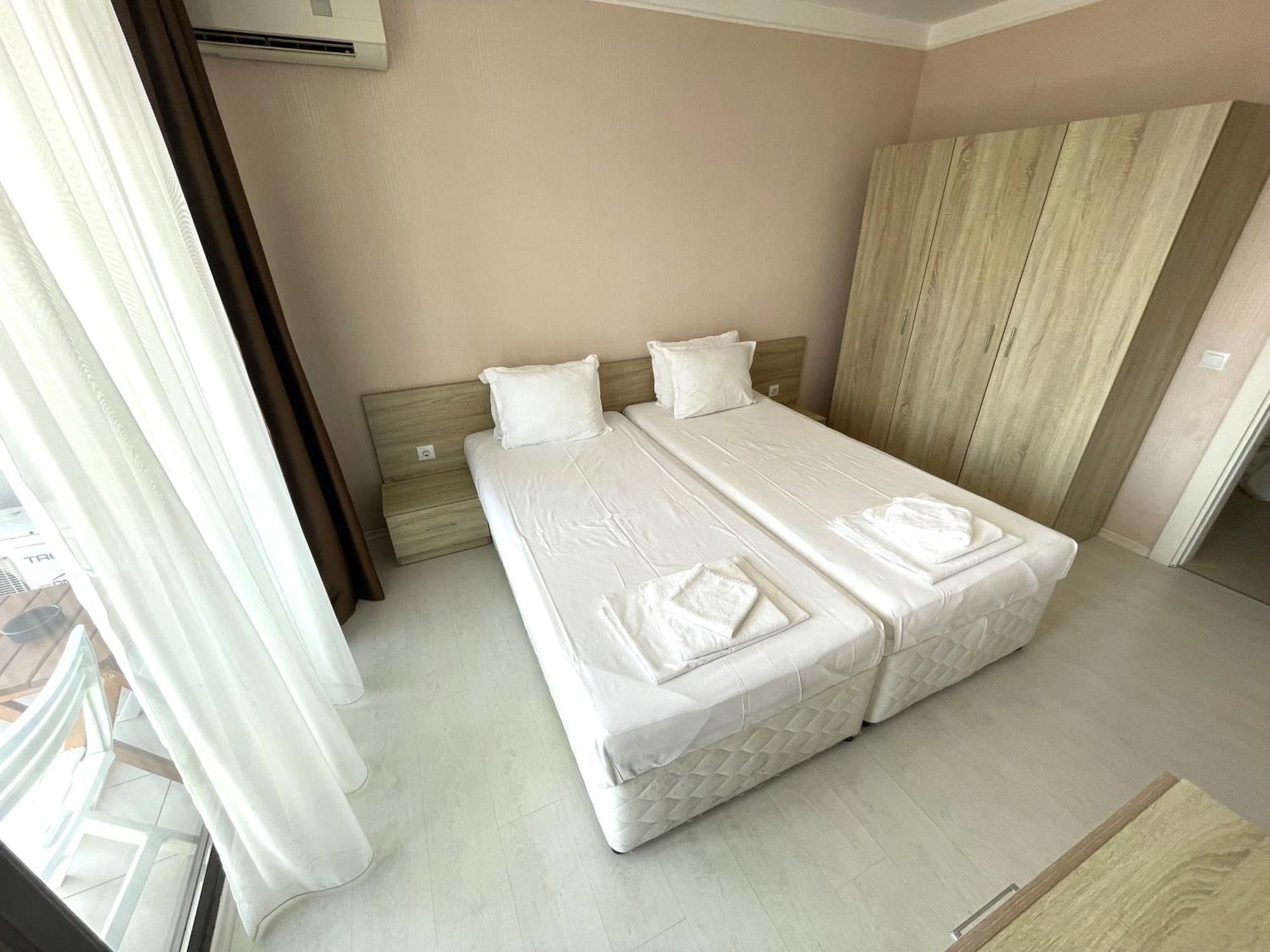 Stamopolu Lux Ground Floor Hotel Primorsko Ngoại thất bức ảnh